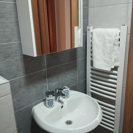 Mountain Rose Apartman *